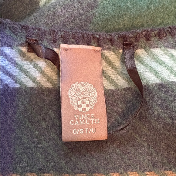 Vince Camuto Poly Plaid Poncho One Size - Picture 8 of 9